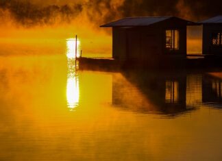 Jak używać Mgiełkę Utrwalającą makijaż?