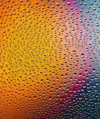 Czym myć twarz po 60?