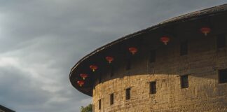 Co może być przyczyną drgania kierownicy?